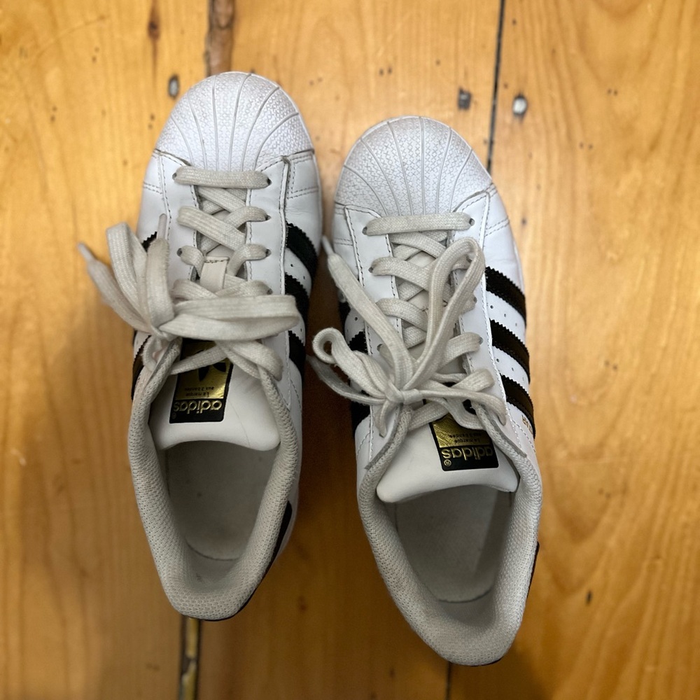 Adidas Sneakers